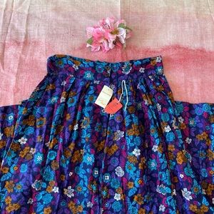 SALE⭐️Vintage floral prairie midi skirt!